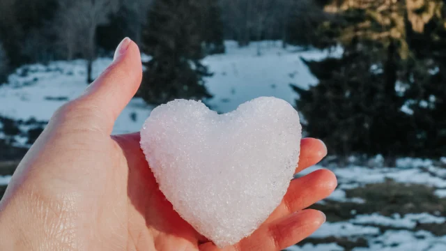 Coeur De Neige Face Au Mont Blanc