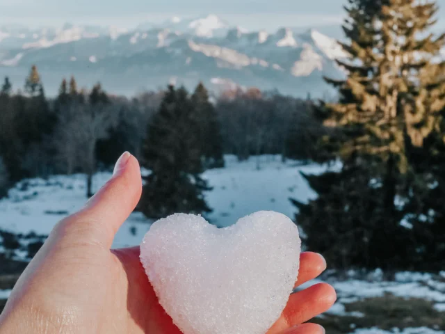 Coeur De Neige Face Au Mont Blanc