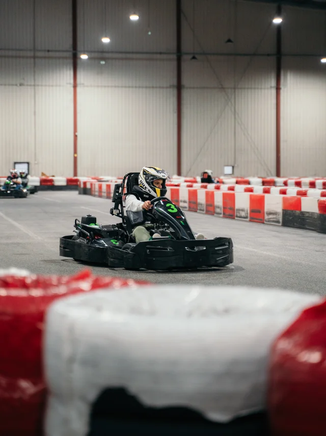 Vue sur la piste de karting